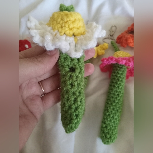 Handcrafted Pen holder crochet lanyard and keychains - Picture 7 of 8